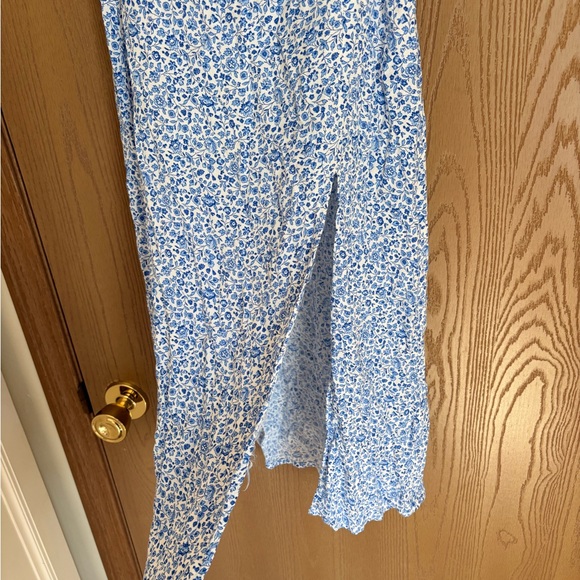 H&M Light Blue Floral Maxi Skirt with a split - Picture 4 of 5
